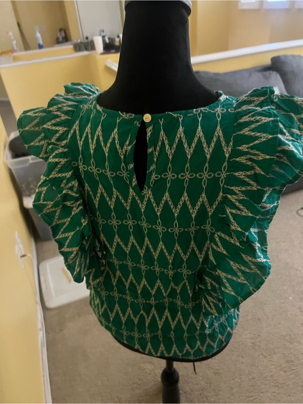 Universal Thread Green Geometric Ruffle Blouse - Picture 6 of 7
